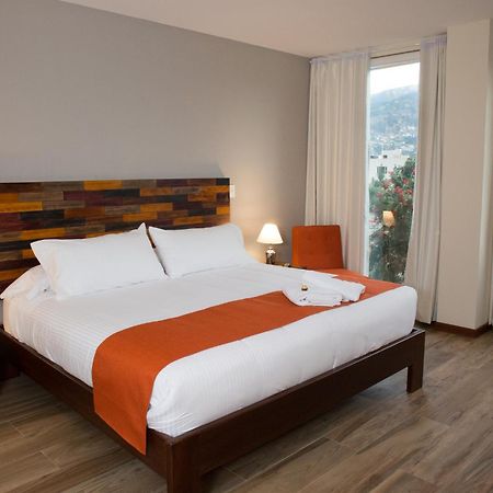 קיטו Ilalo Garden Hotel & Restaurant מראה חיצוני תמונה