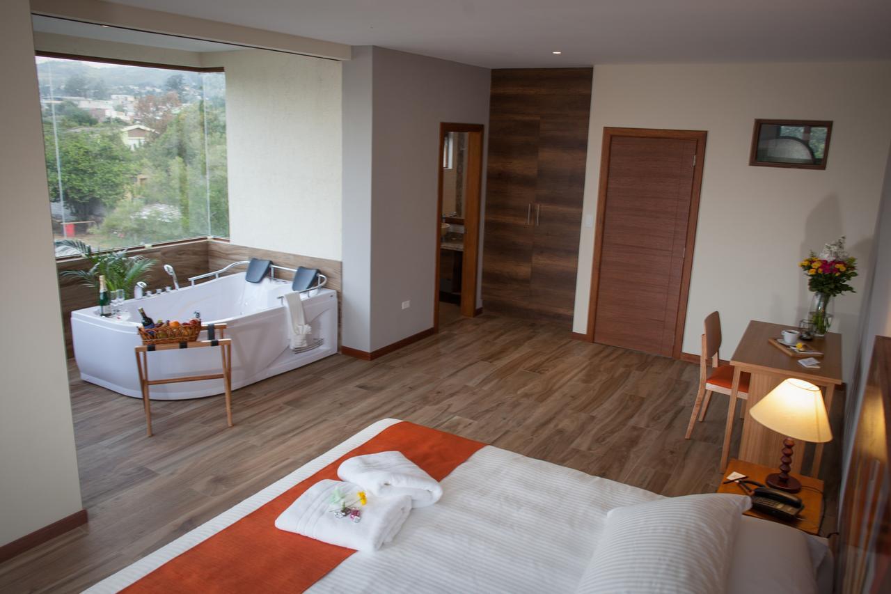 קיטו Ilalo Garden Hotel & Restaurant מראה חיצוני תמונה