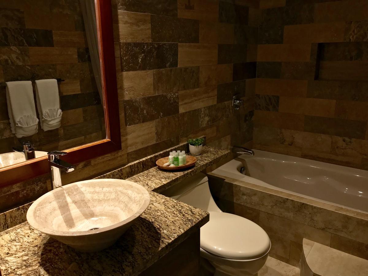 קיטו Ilalo Garden Hotel & Restaurant מראה חיצוני תמונה
