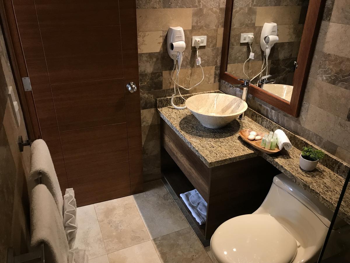 קיטו Ilalo Garden Hotel & Restaurant מראה חיצוני תמונה